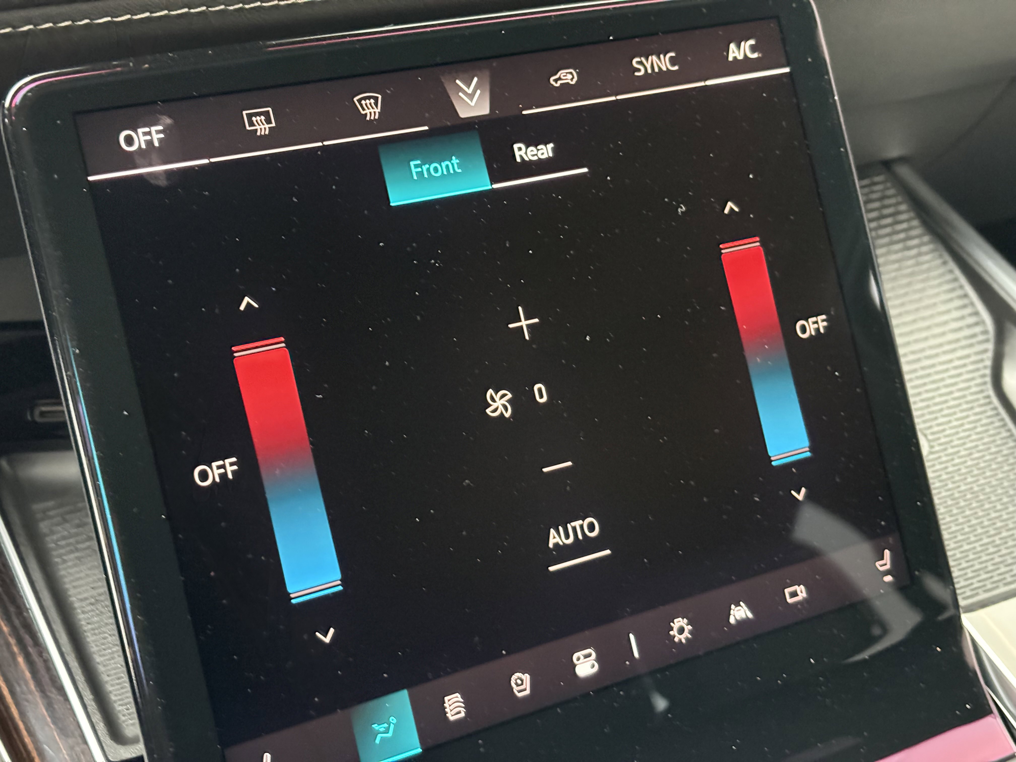 2025 Cadillac Escalade Premium Luxury photo 3
