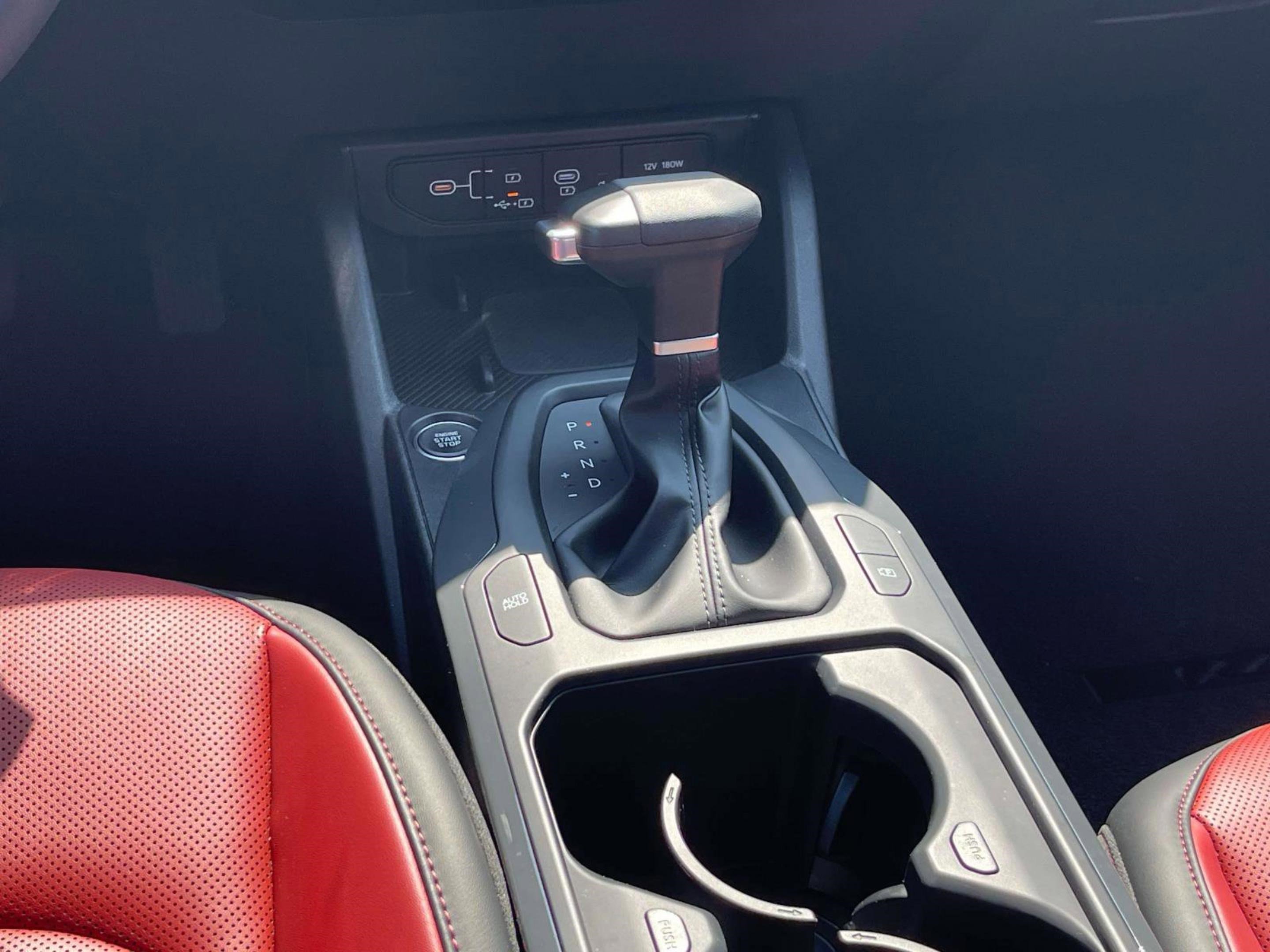 2025 Kia K4 GT-Line photo 16