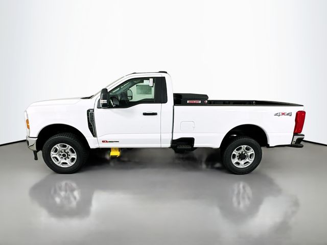 2025 Ford F-350 photo 4