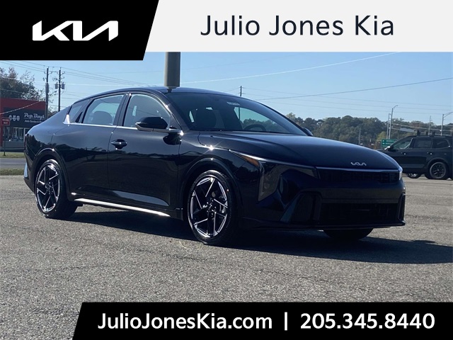 2025 Kia K4 GT-Line's photo