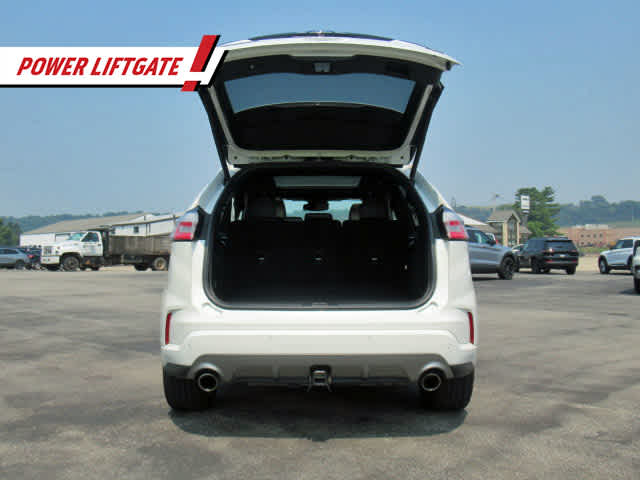 2024 Ford Edge Titanium photo 23