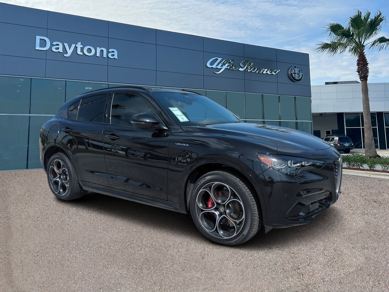 2025 Alfa Romeo Stelvio Sprint photo 2