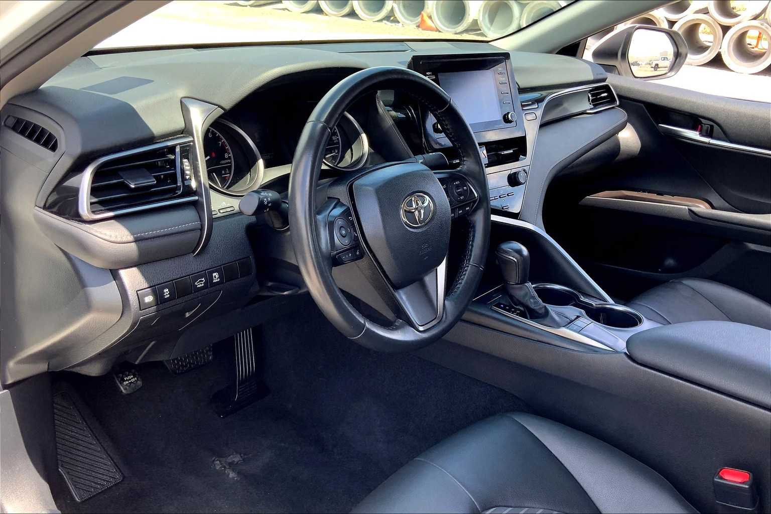 2024 Toyota Camry SE photo 16