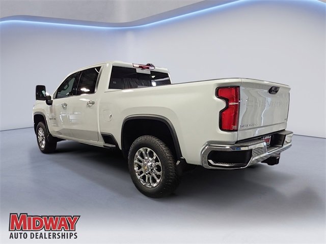 2025 Chevrolet Silverado 2500HD LTZ photo 3