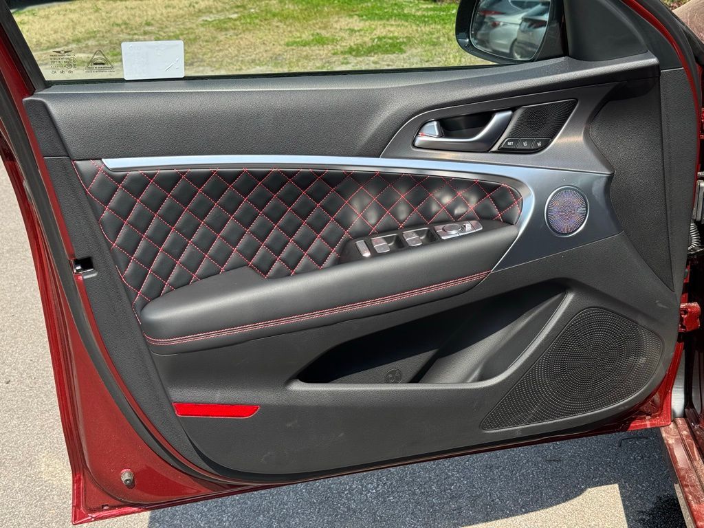 2025 Genesis G70 3.3T Sport Advanced photo 24
