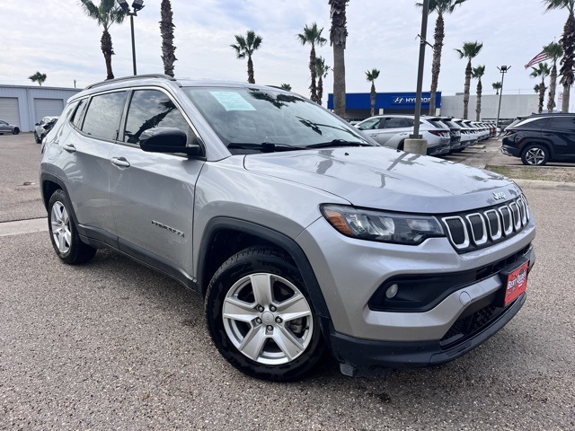 2022 Jeep Compass Latitude's photo
