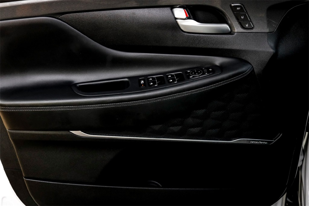 2023 Hyundai Santa Fe Limited photo 9