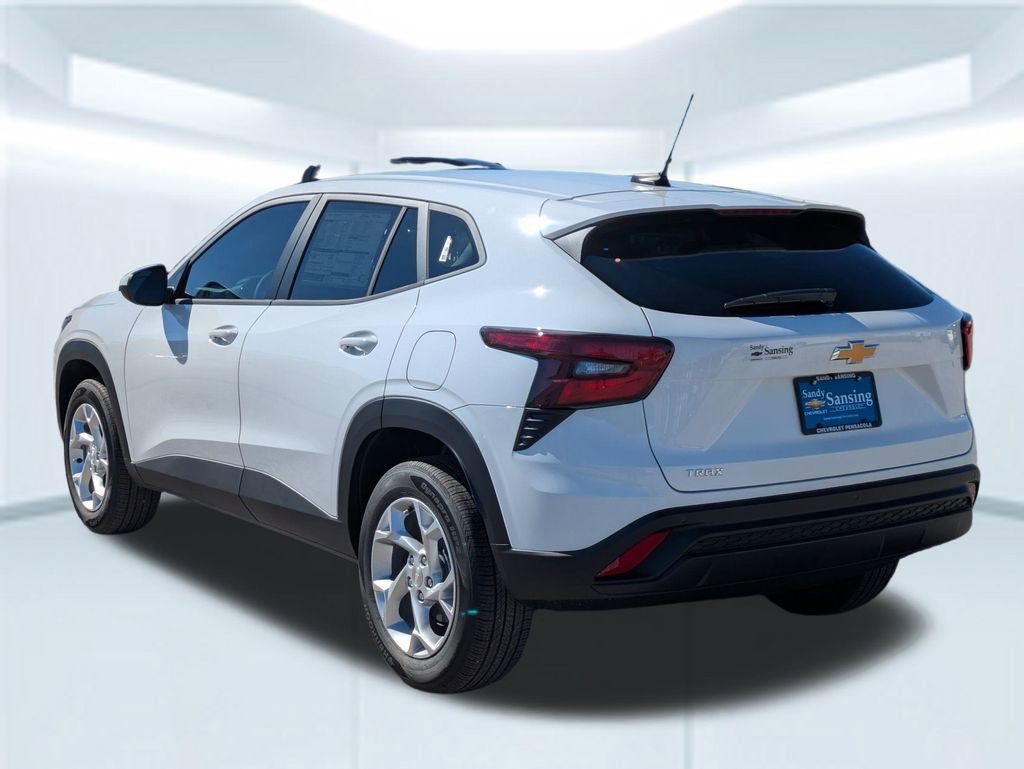 2026 Chevrolet Trax LS photo 3