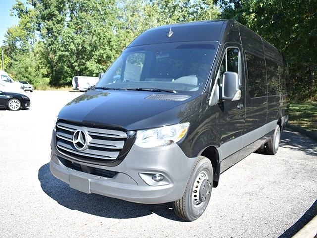 2024 Mercedes-Benz Sprinter 3500 Cargo 170 WB