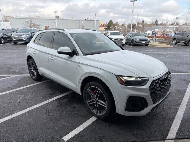 2024 Audi Q5 55 Premium Plus photo 2