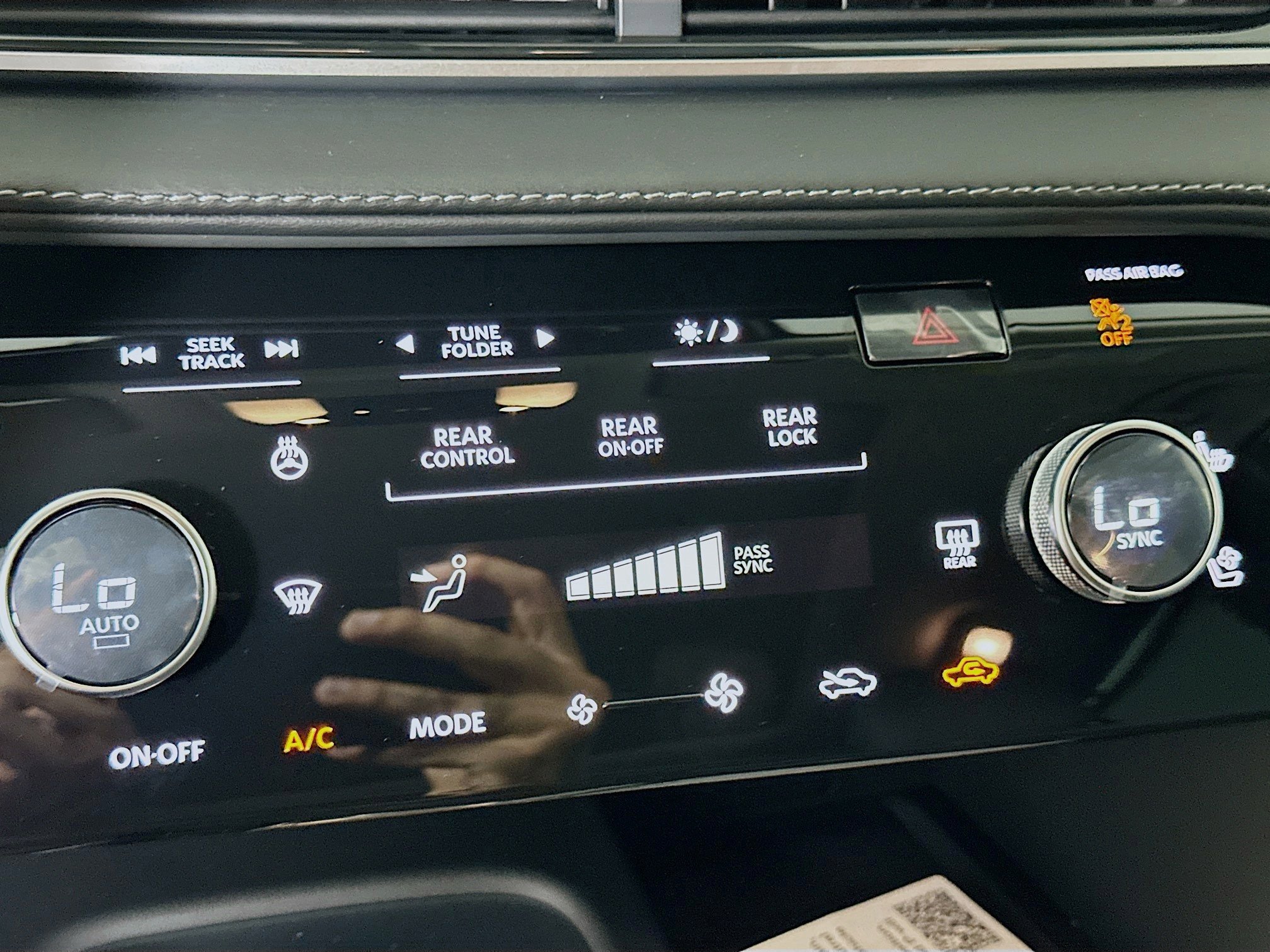 2026 Infiniti QX60 Luxe photo 10