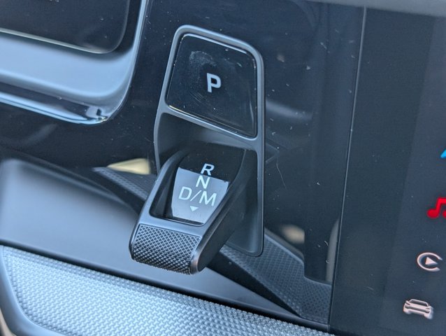 2024 Porsche Cayenne photo 13