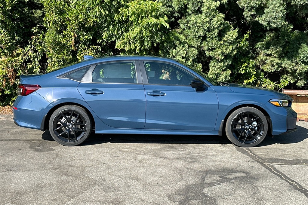 2025 Honda Civic Hybrid Sport photo 3