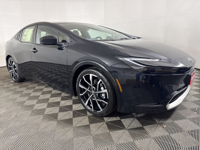 2026 Toyota Prius XSE Premium's photo