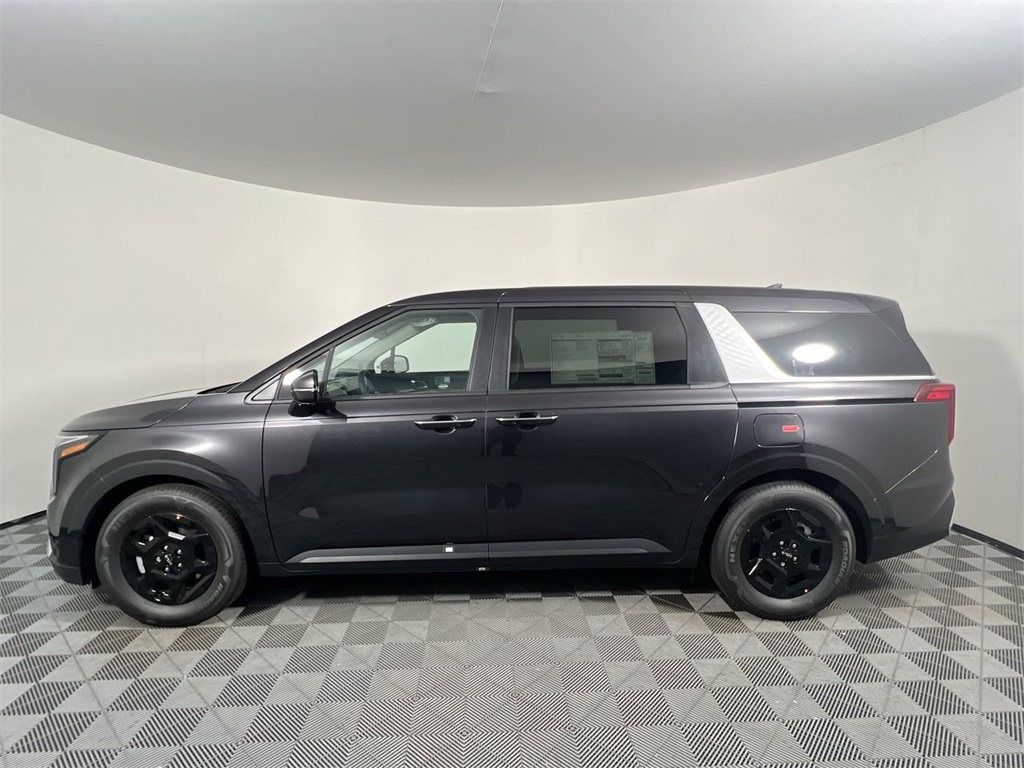 2026 Kia Carnival LX photo 6