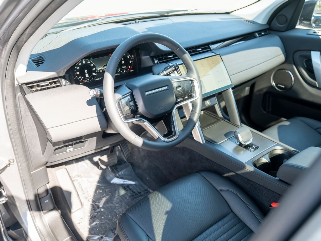 2024 Land Rover Discovery Sport S photo 11
