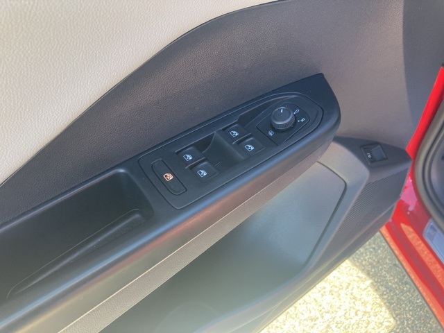 2022 Volkswagen Taos SE photo 17