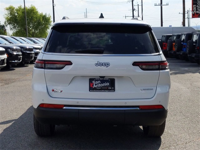 2025 Jeep Grand Cherokee Laredo X photo 4