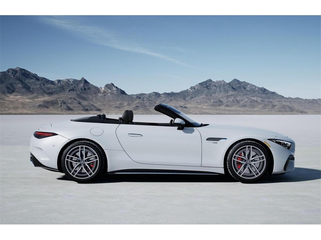 2022 Mercedes Benz SL 55 AMG photo 2