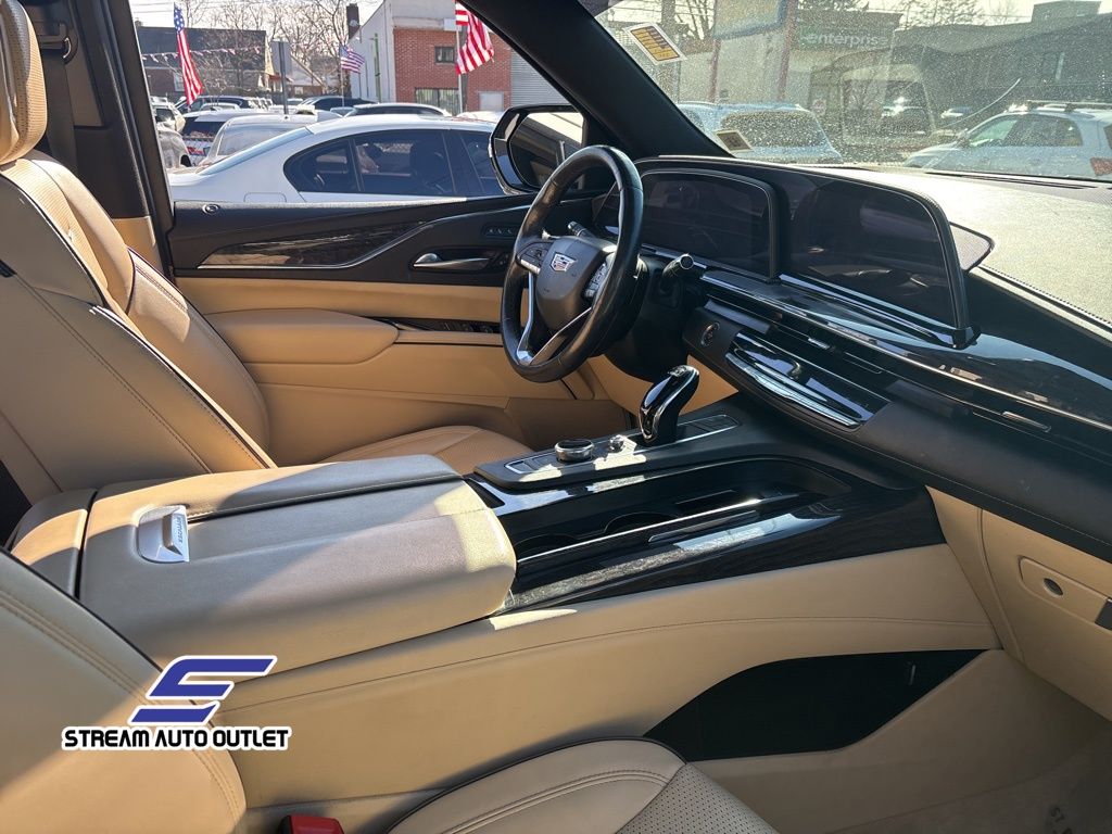 2022 Cadillac Escalade ESV Premium Luxury photo 9