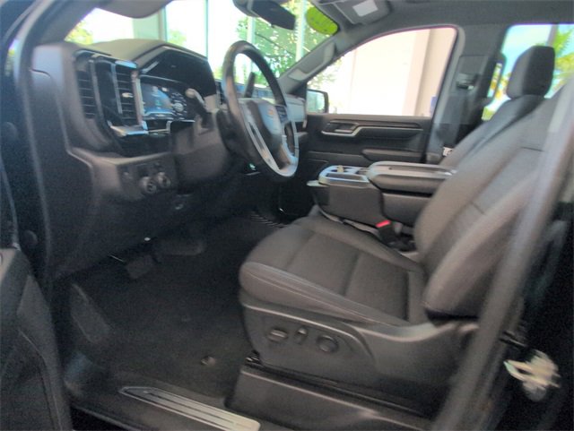 2022 Chevrolet Silverado 1500 LT photo 8