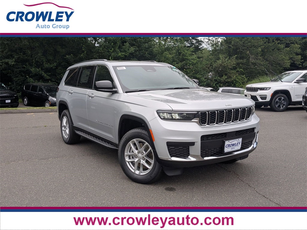 2025 Jeep Grand Cherokee L Laredo's photo