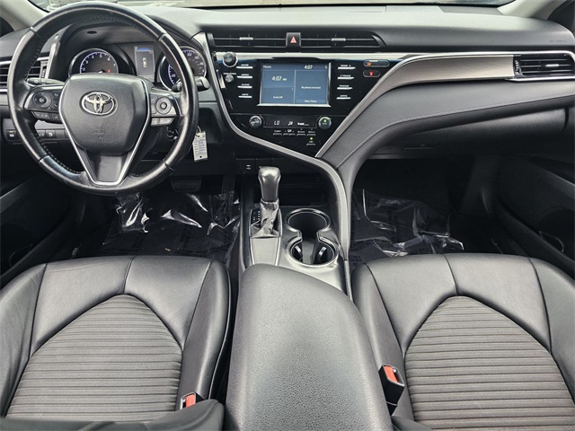 2018 Toyota Camry SE photo 16