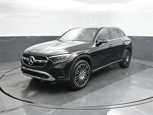 2025 Mercedes-Benz GLC Base's photo