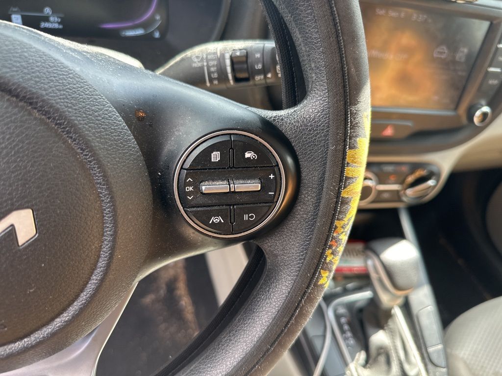 2023 Kia Soul LX photo 18