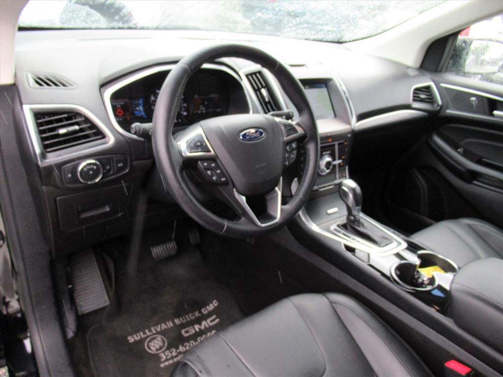 2017 Ford Edge Titanium photo 10