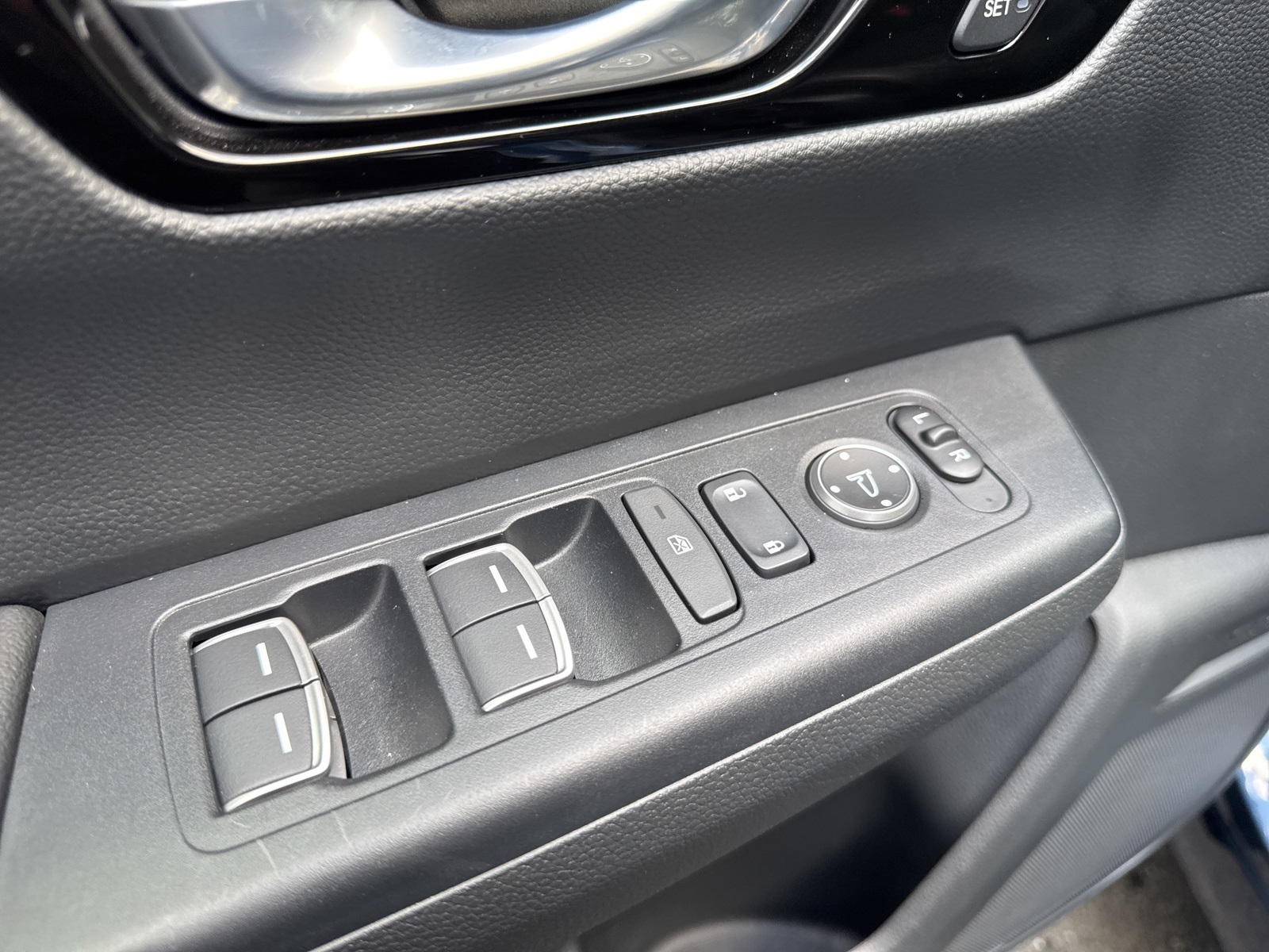 2023 Honda CR-V Hybrid Sport Touring photo 25