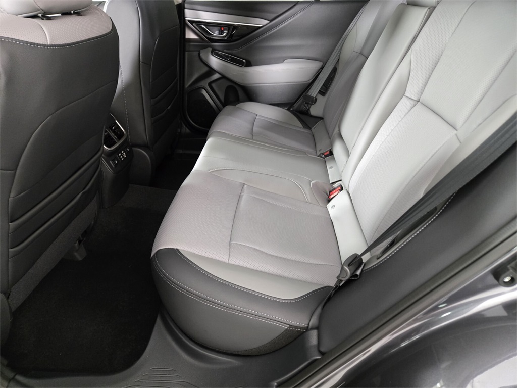 2025 Subaru Outback Limited photo 9