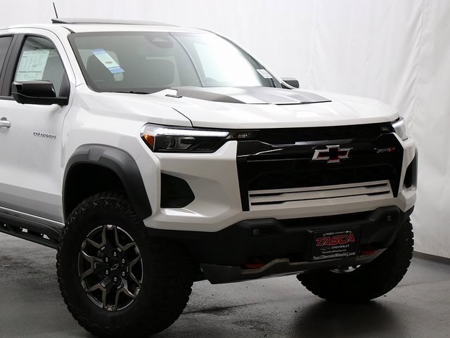 2026 Chevrolet Colorado ZR2 photo 2
