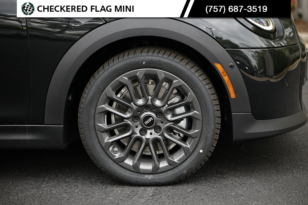 2025 Mini Cooper 2 Door Hardtop Signature photo 4
