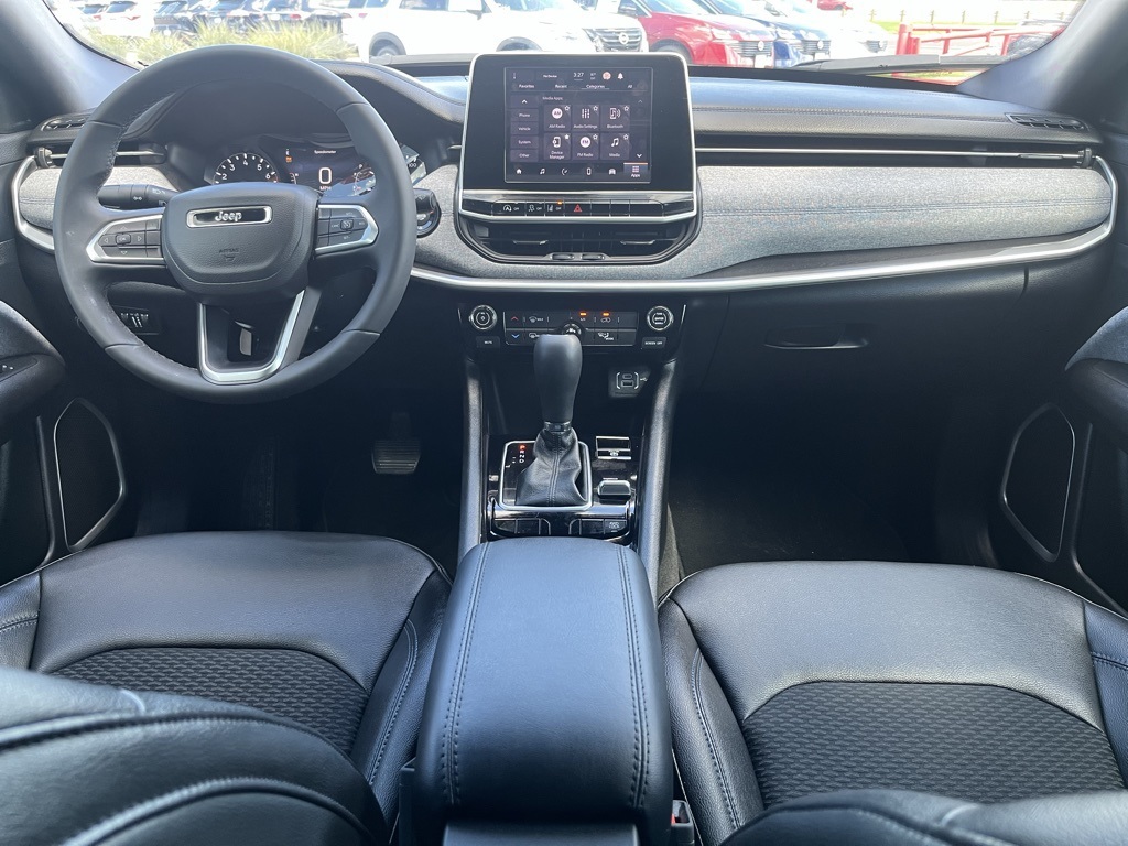 2025 Jeep Compass Latitude photo 12