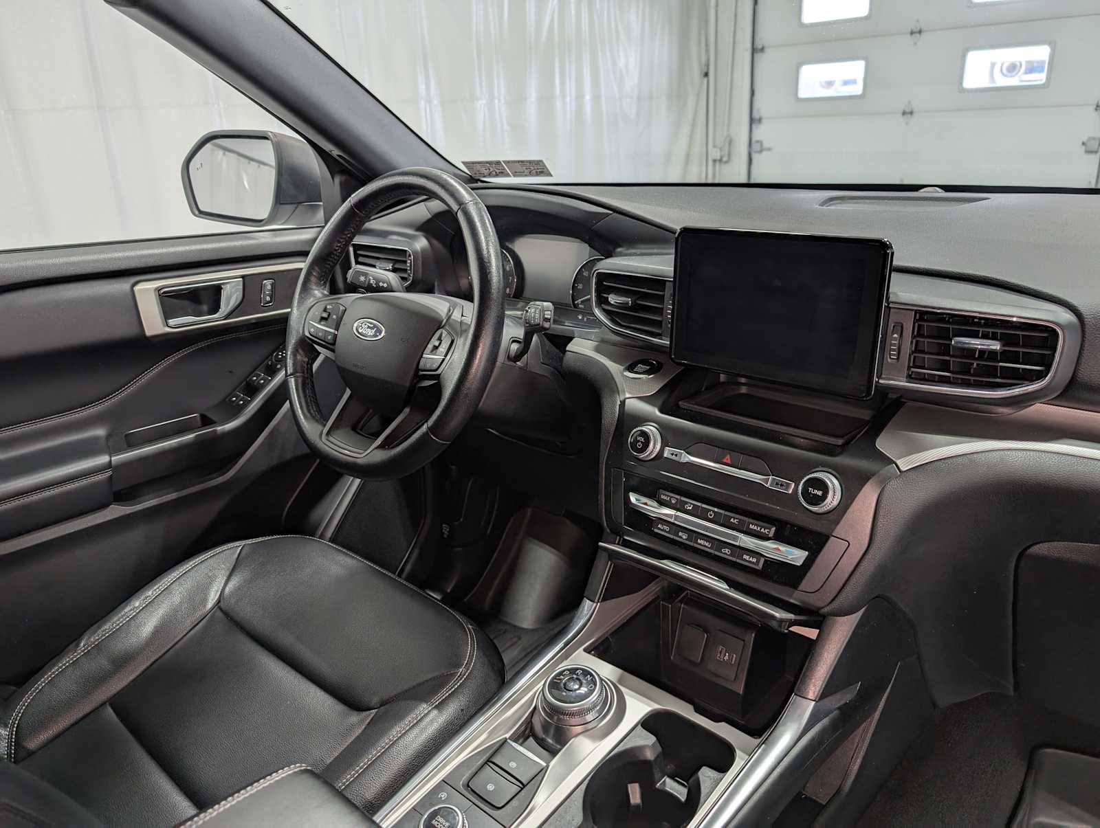 2020 Ford Explorer XLT photo 39