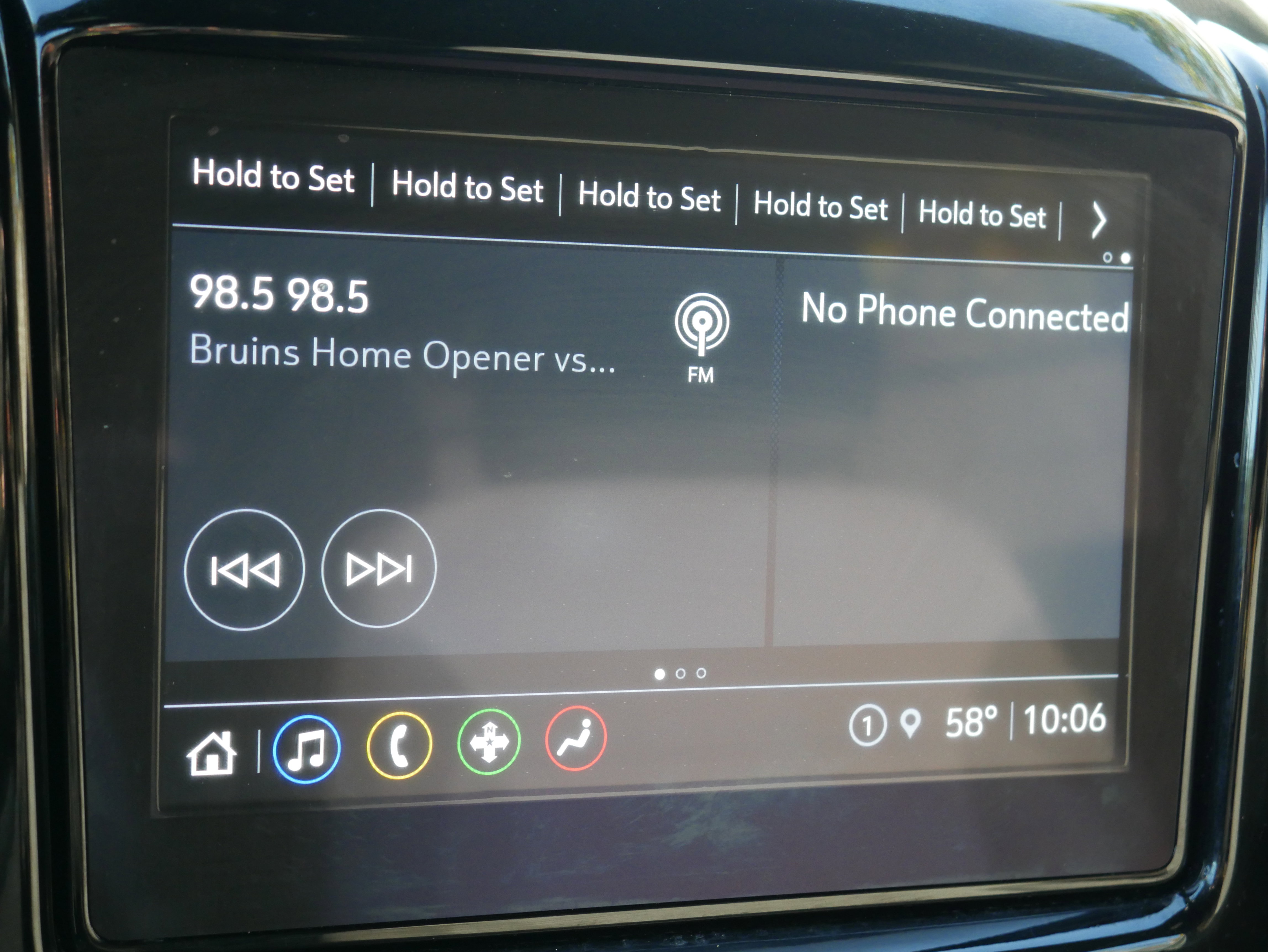 2023 Chevrolet Traverse Cloth photo 2