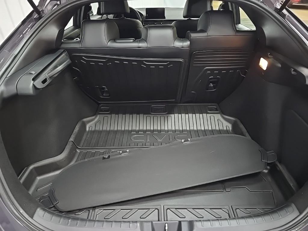 2023 Honda Civic Hatchback Sport Touring photo 10