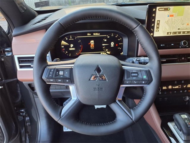 2025 Mitsubishi Outlander SEL photo 13