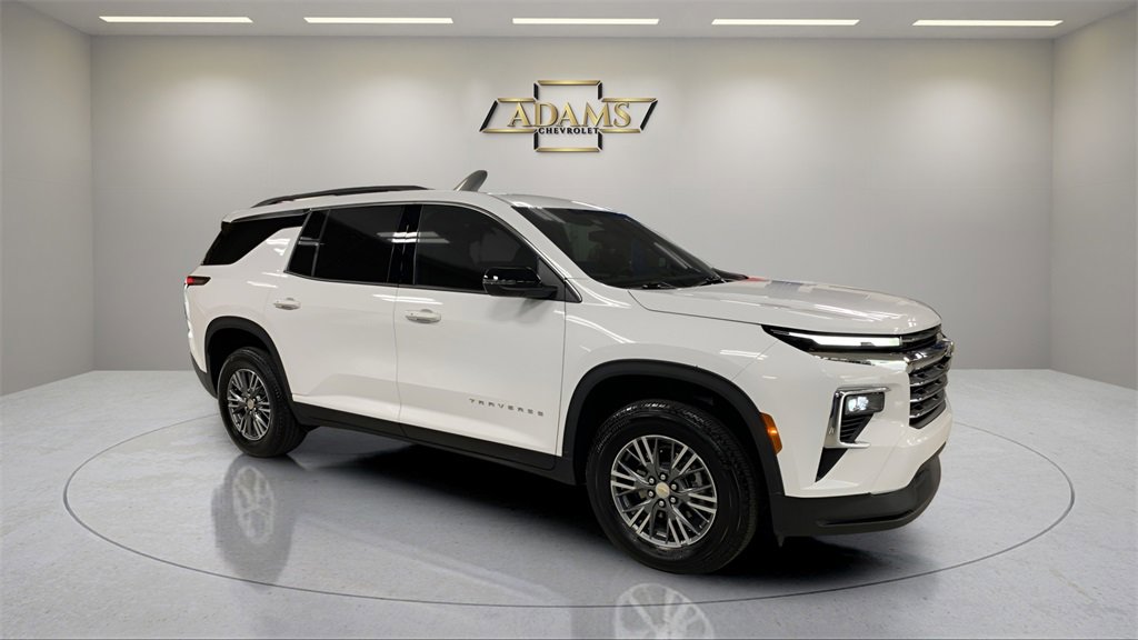2025 Chevrolet Traverse photo 7