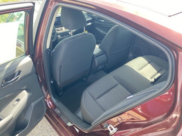 2025 Nissan Altima 2.5 SV photo 17