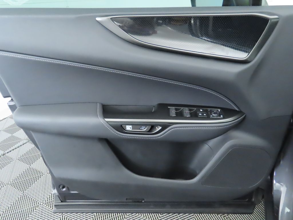 2024 Lexus NX 250 photo 21