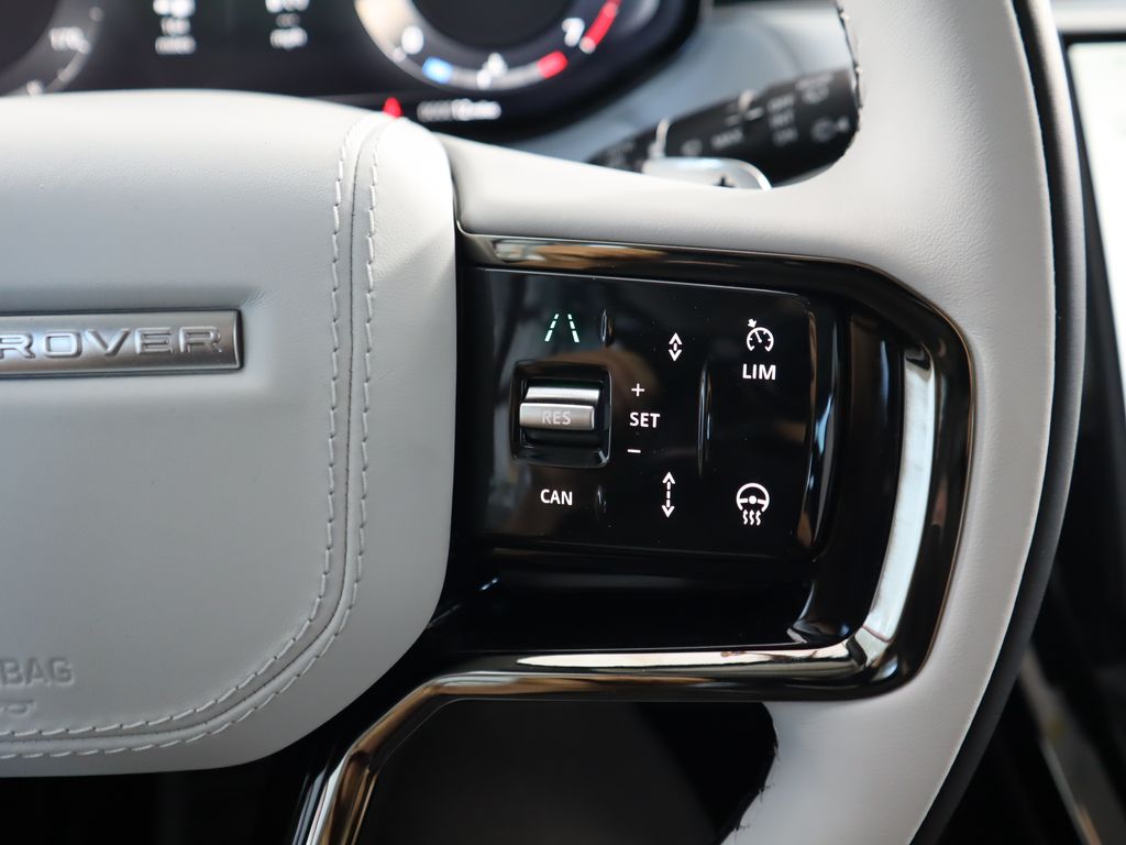 2025 Land Rover Range Rover Sport SE photo 12