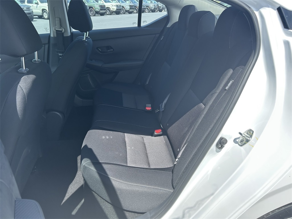 2025 Nissan Sentra SV photo 8