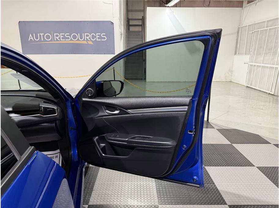 2020 Honda Civic Sport photo 26