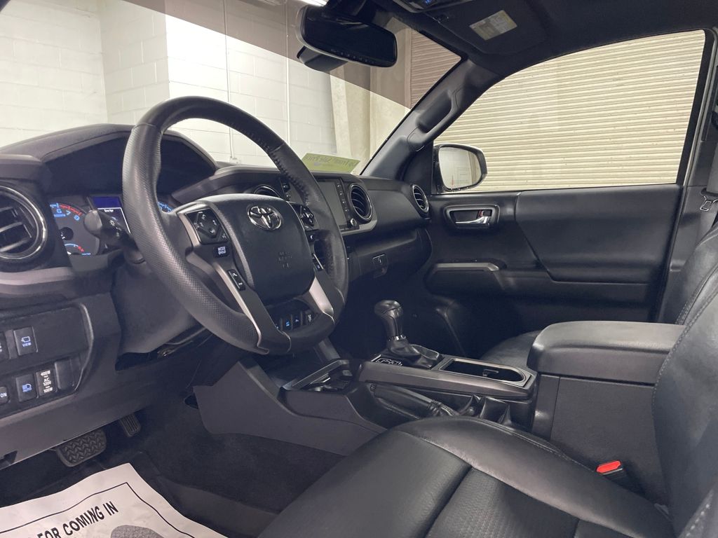 2023 Toyota Tacoma TRD Off-Road photo 4