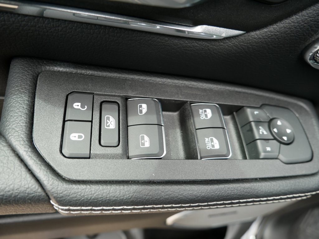 2025 Ram 1500 Laramie photo 9