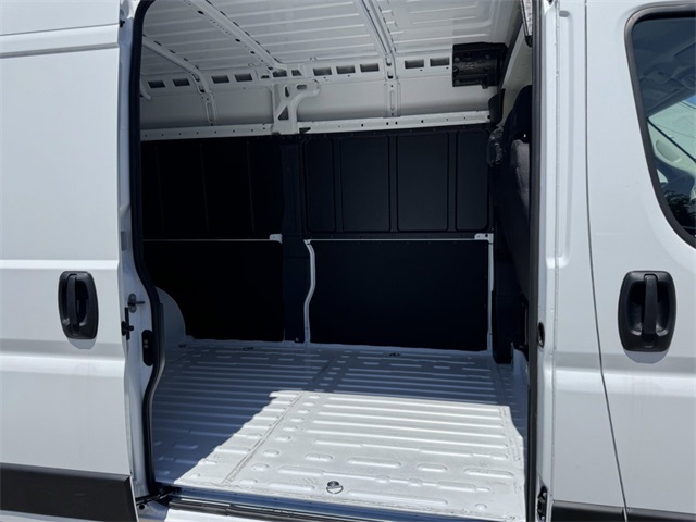 2024 Ram ProMaster 2500 photo 8
