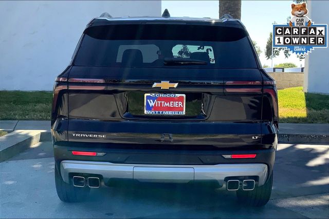 2024 Chevrolet Traverse 1LT photo 2