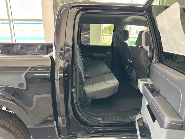 2025 Ford F-150 XLT photo 31